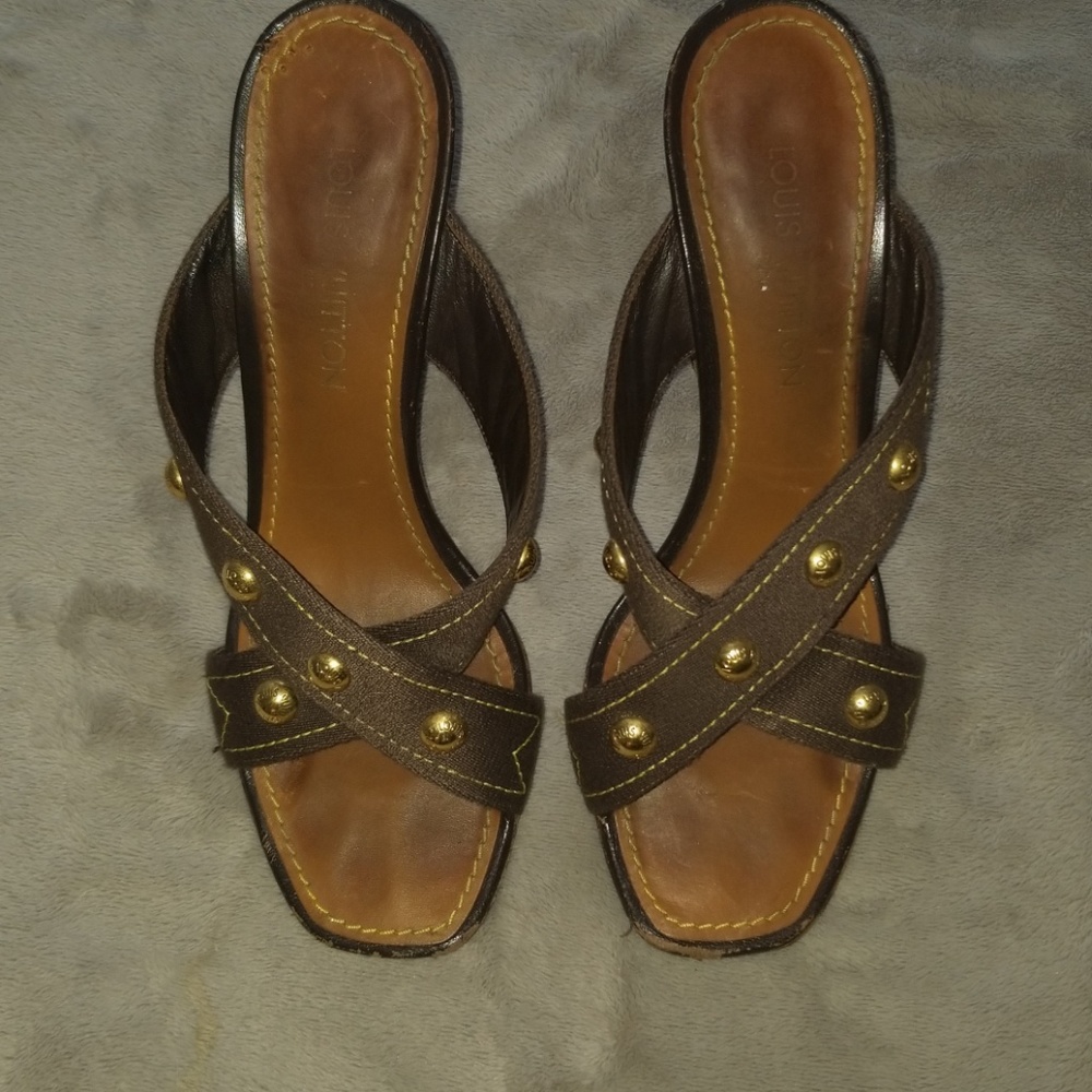 Authentic Louis vuitton heels!